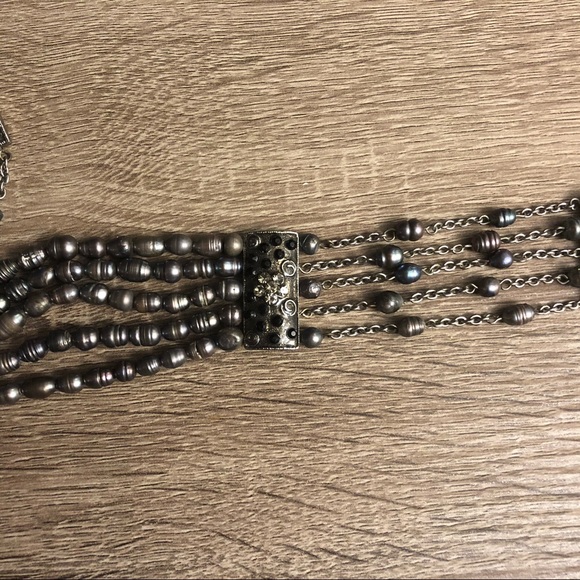 Black Pearl & Silver Choker - Picture 4 of 5